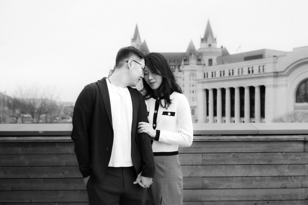 surprise proposal portrait downtown ottawa