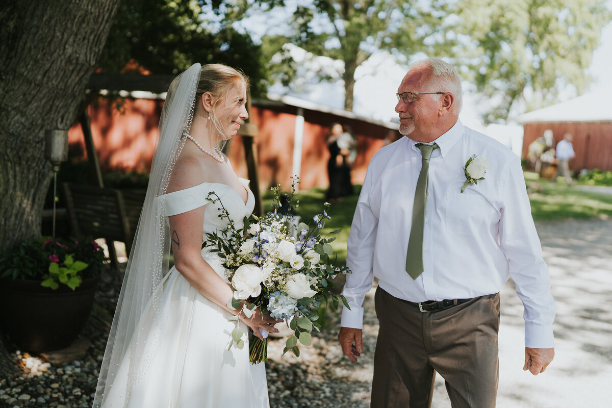 Mr. & Mrs. Lonsbury025