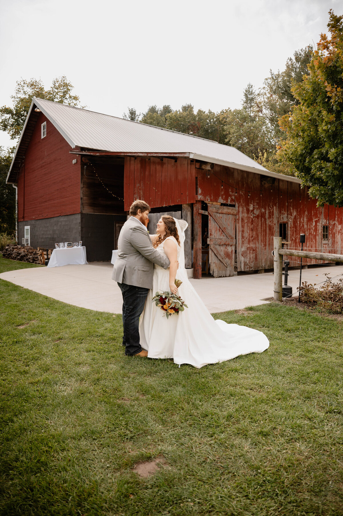 Taylor Elizabeth Photography Weddings and Lifetyle Photographer in Indiana Weddings Photo 73