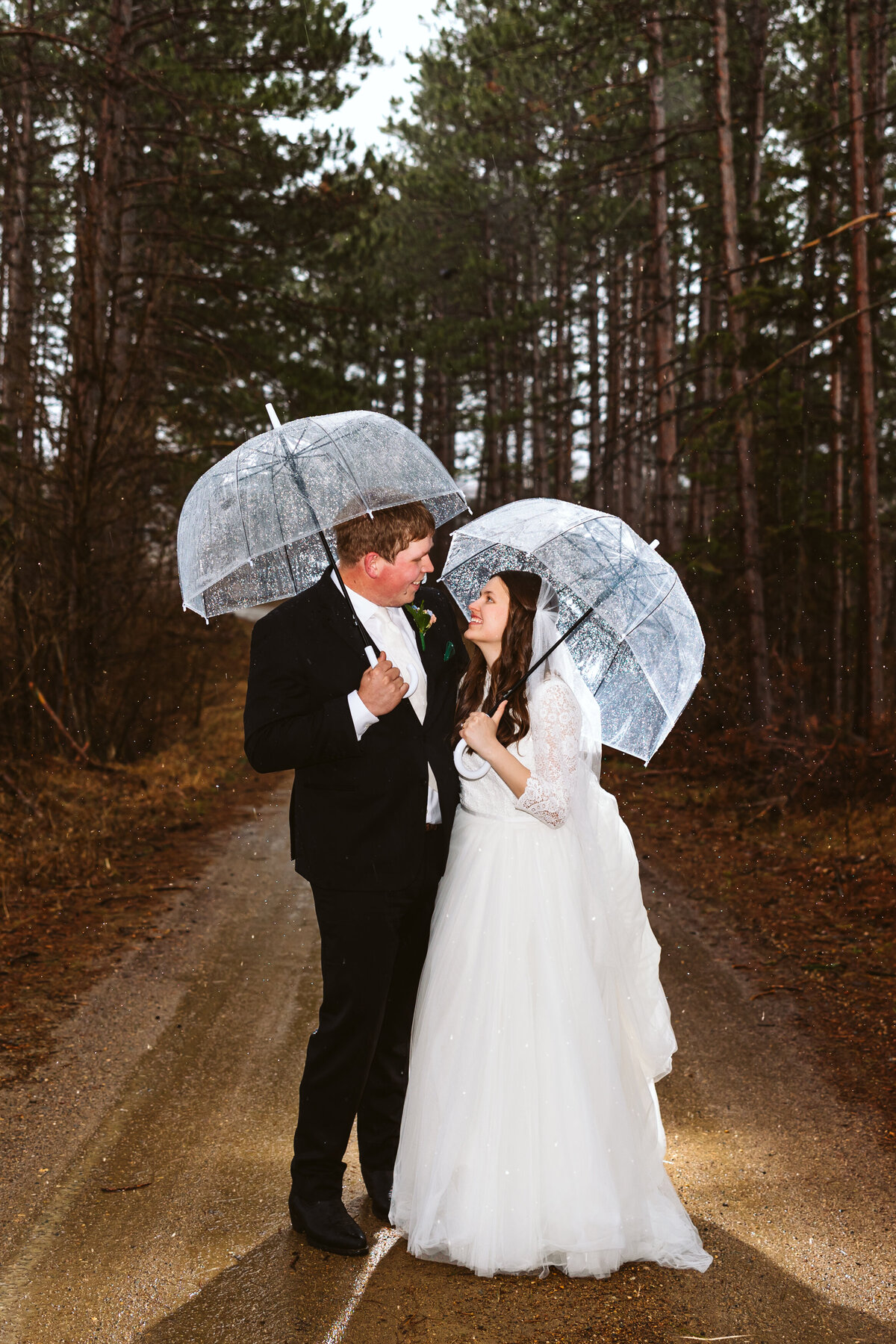 Minnesota-Alyssa Ashley Photography-Adriel + Brandon wedding-14