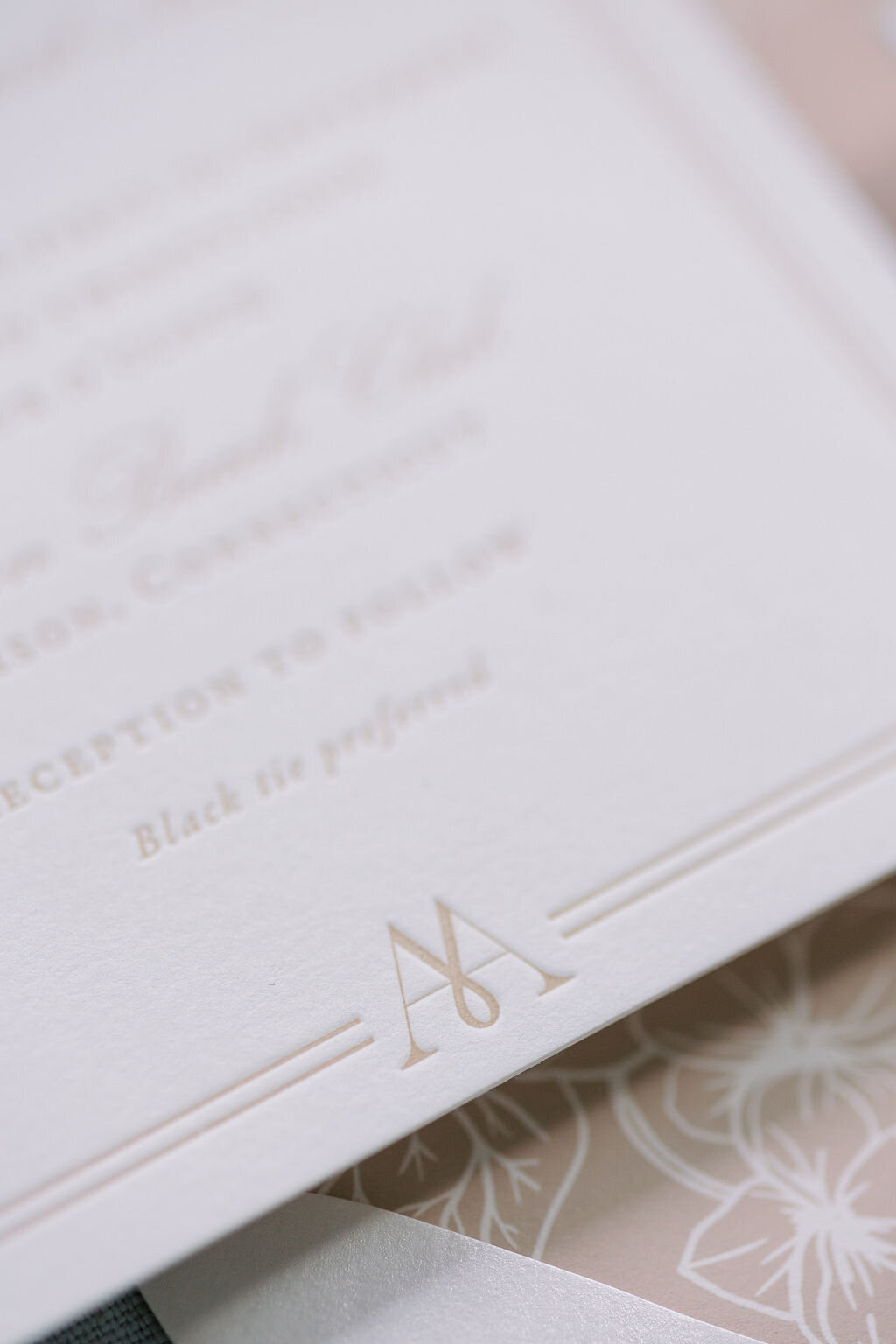 custom-letterpress-monogram-wedding-invitaiton