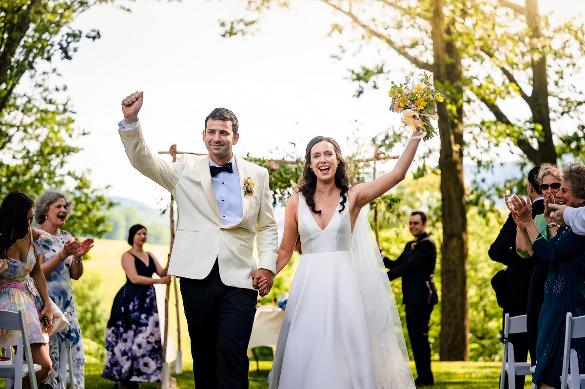 Beautiful wedding photography at Frelinghuysen Arboretum, NJ by Ishan Fotografi.