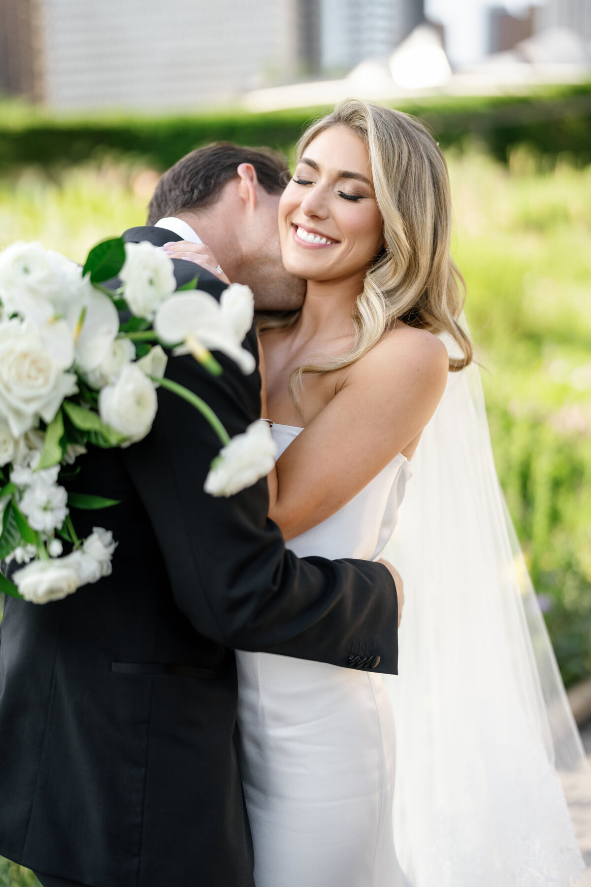 Aspen-Avenue-Chicago-Wedding-Photographer-Chicago-Athletic-Association-Simplicitee-XO-Design-Co-St-Mary-of-the-Angels-Church-Anomalie-Beauty-Timeless-Vogue-97