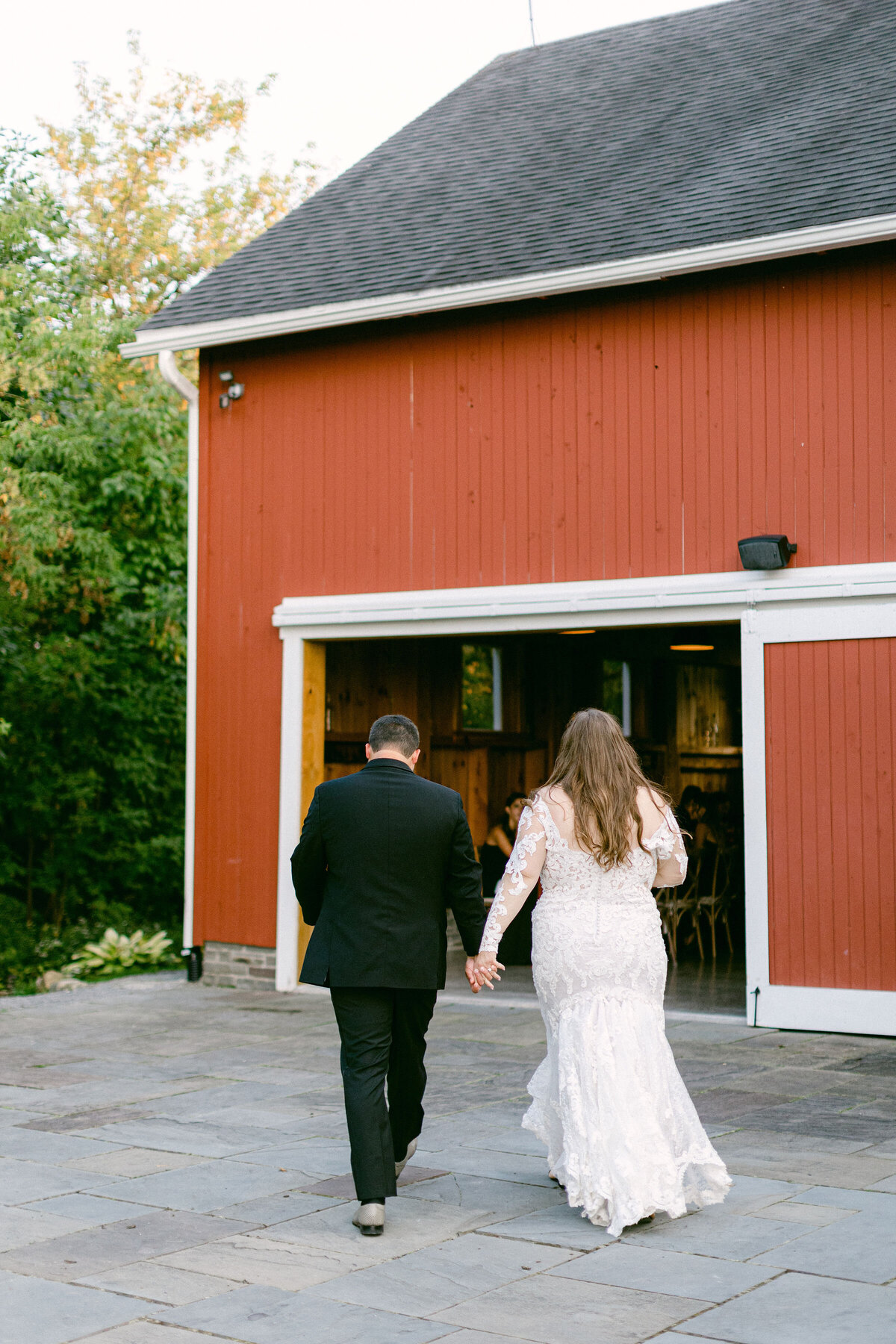 red-barn-wedding-venue-upstate