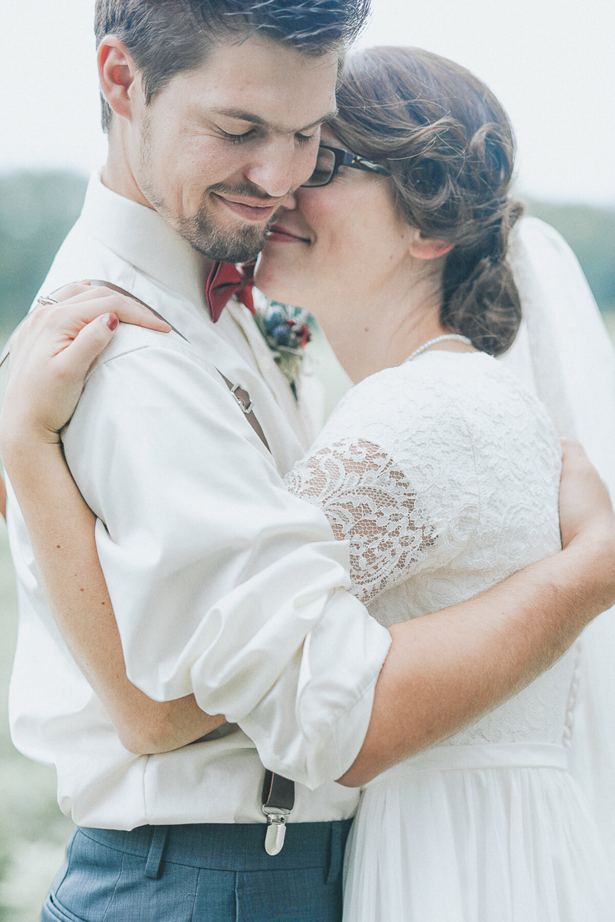 wedding photos | Iowa wedding photographer | Iowa Photographer | Playlife | Cedar Rapids | Iowa City | Kalona | Alaynna Ann Schwartz-12