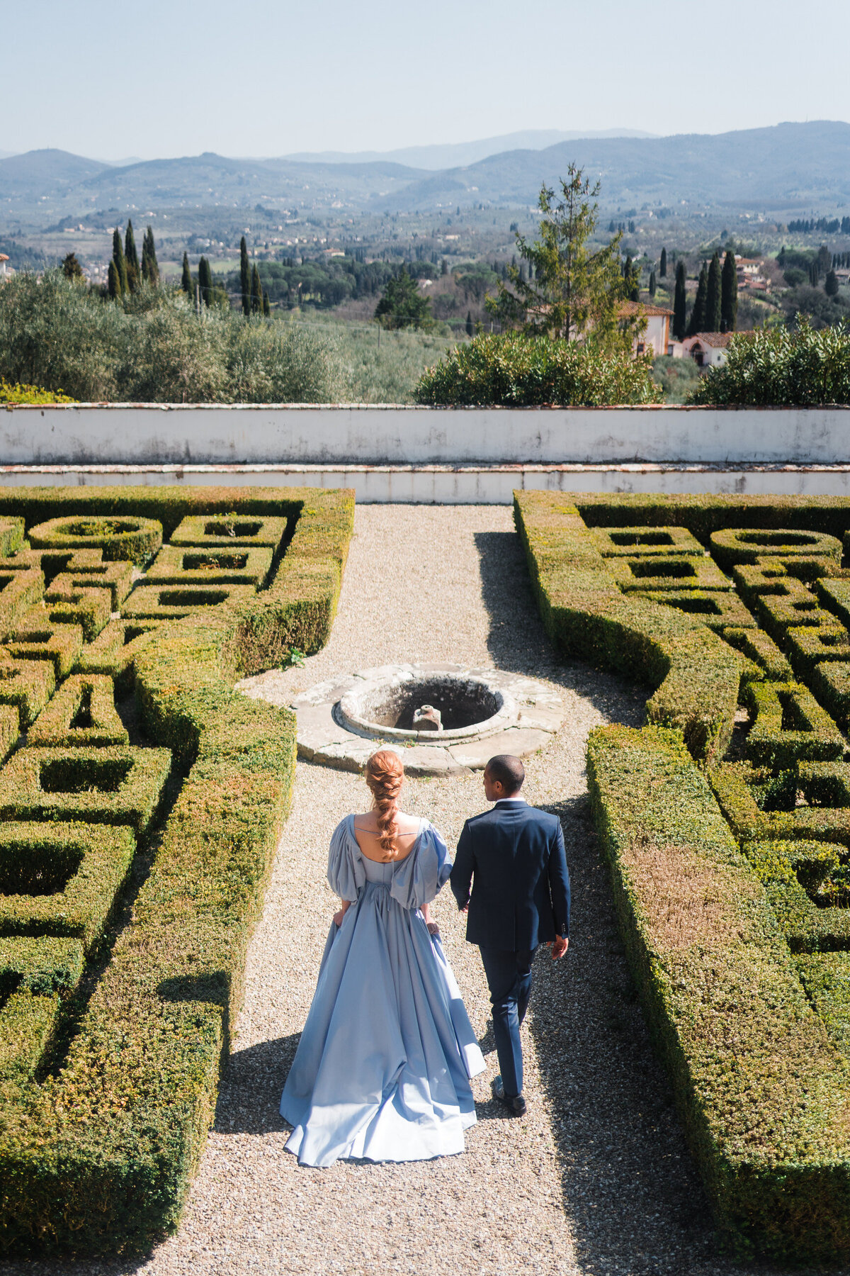 Bridgerton-inspired-wedding-Tuscany-photographer-37-1