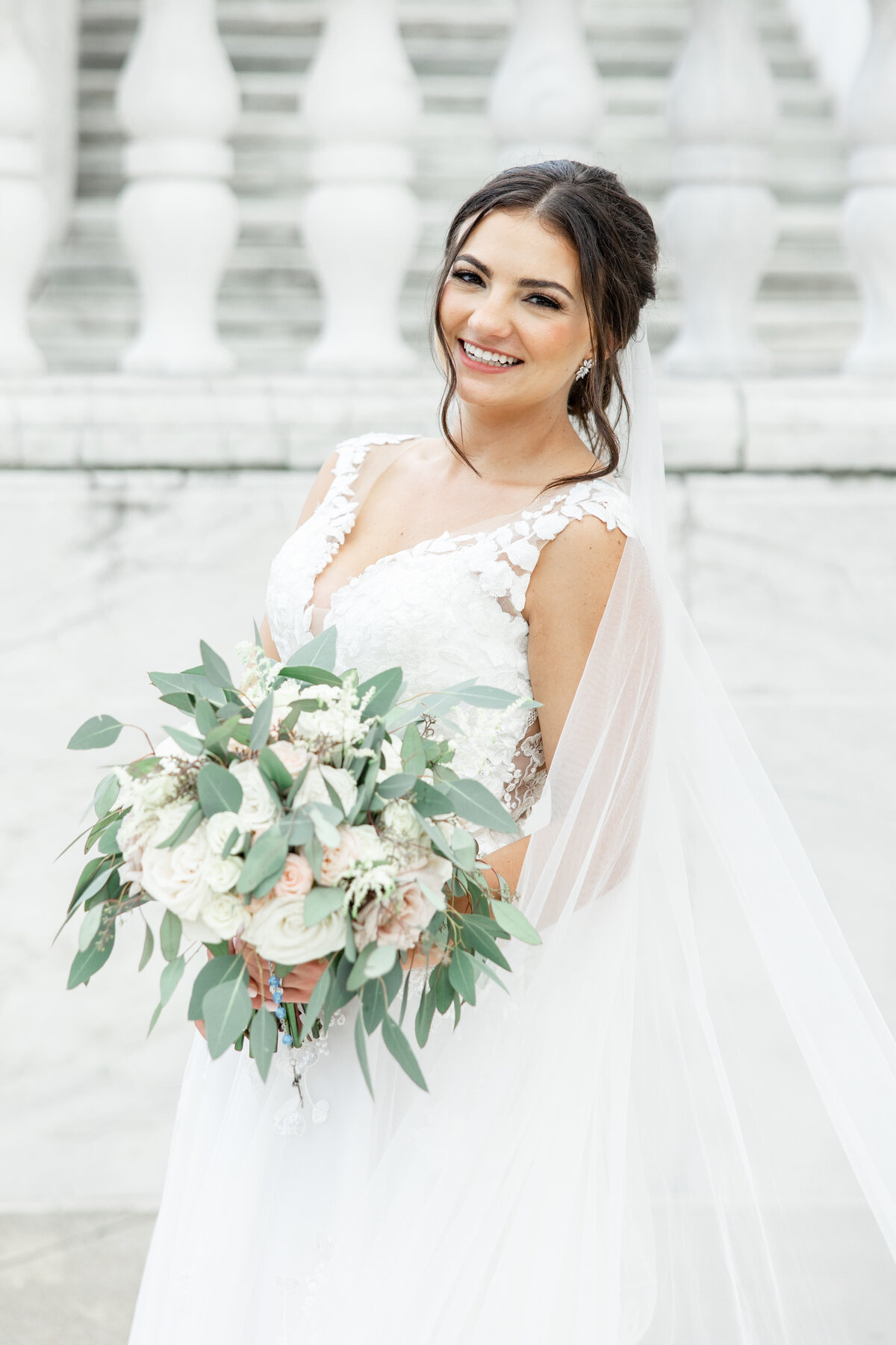detroit-downtown-wedding-michigan-bride-groom-sweetest-heart-of-mary-church24