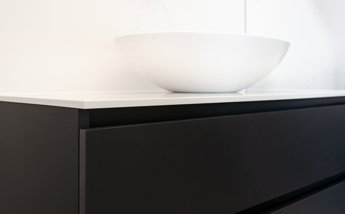 Badezimmer-Inennausbau-Waschtisch-Adam-Innenausbau-Lich-4