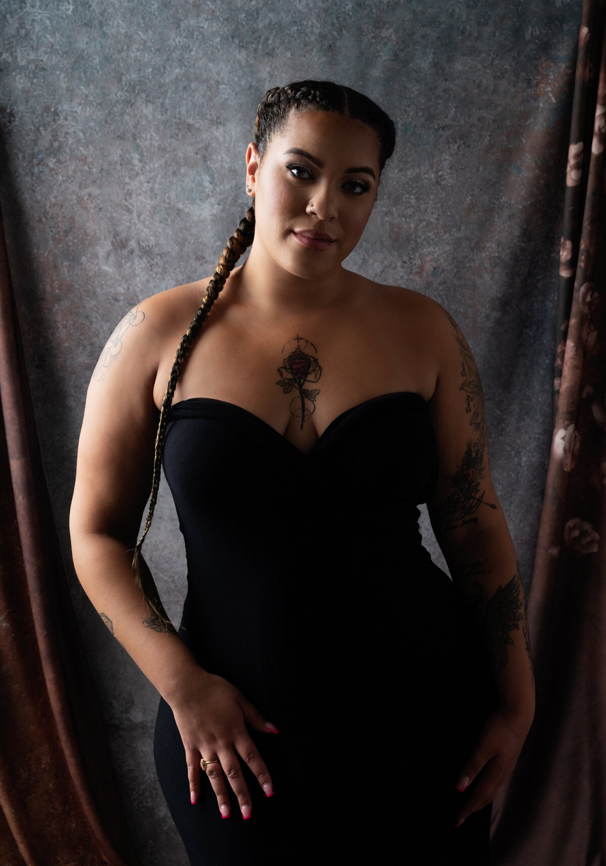 glamorous-young-black-woman-with-tattoos