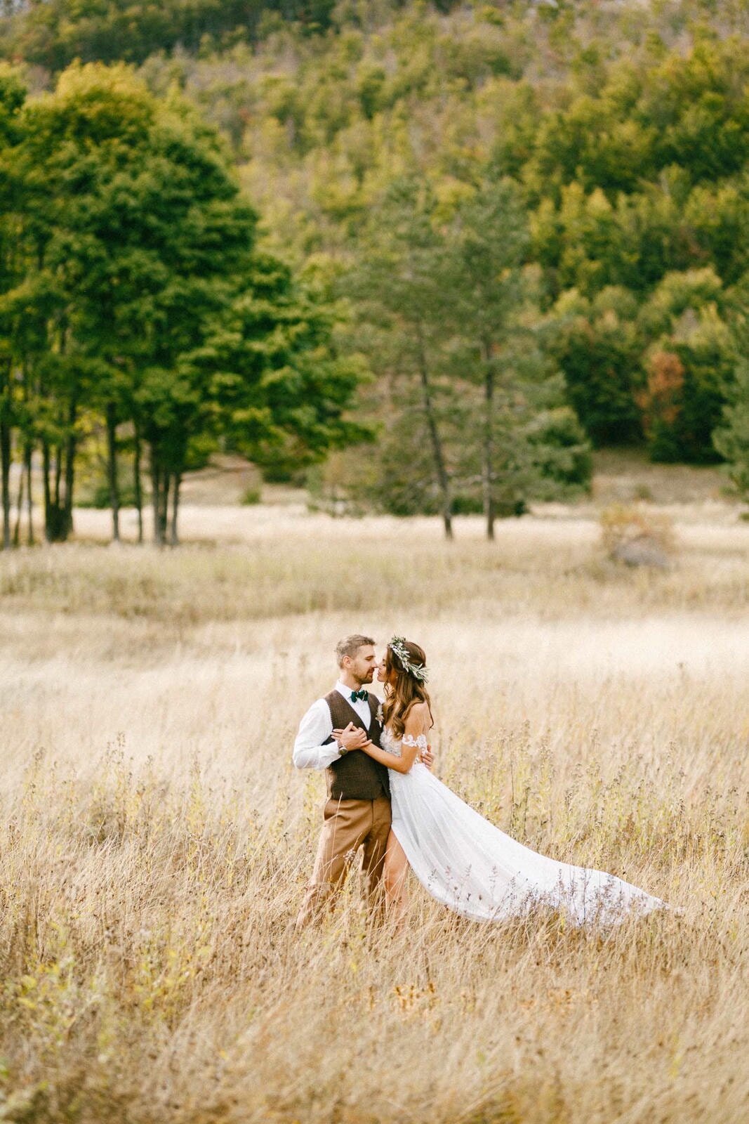 E8-Engagement-Photoshoot-In-the-mountains-with-horses-Ruslan-and-Kristina-2017-09-24-2500px-1040