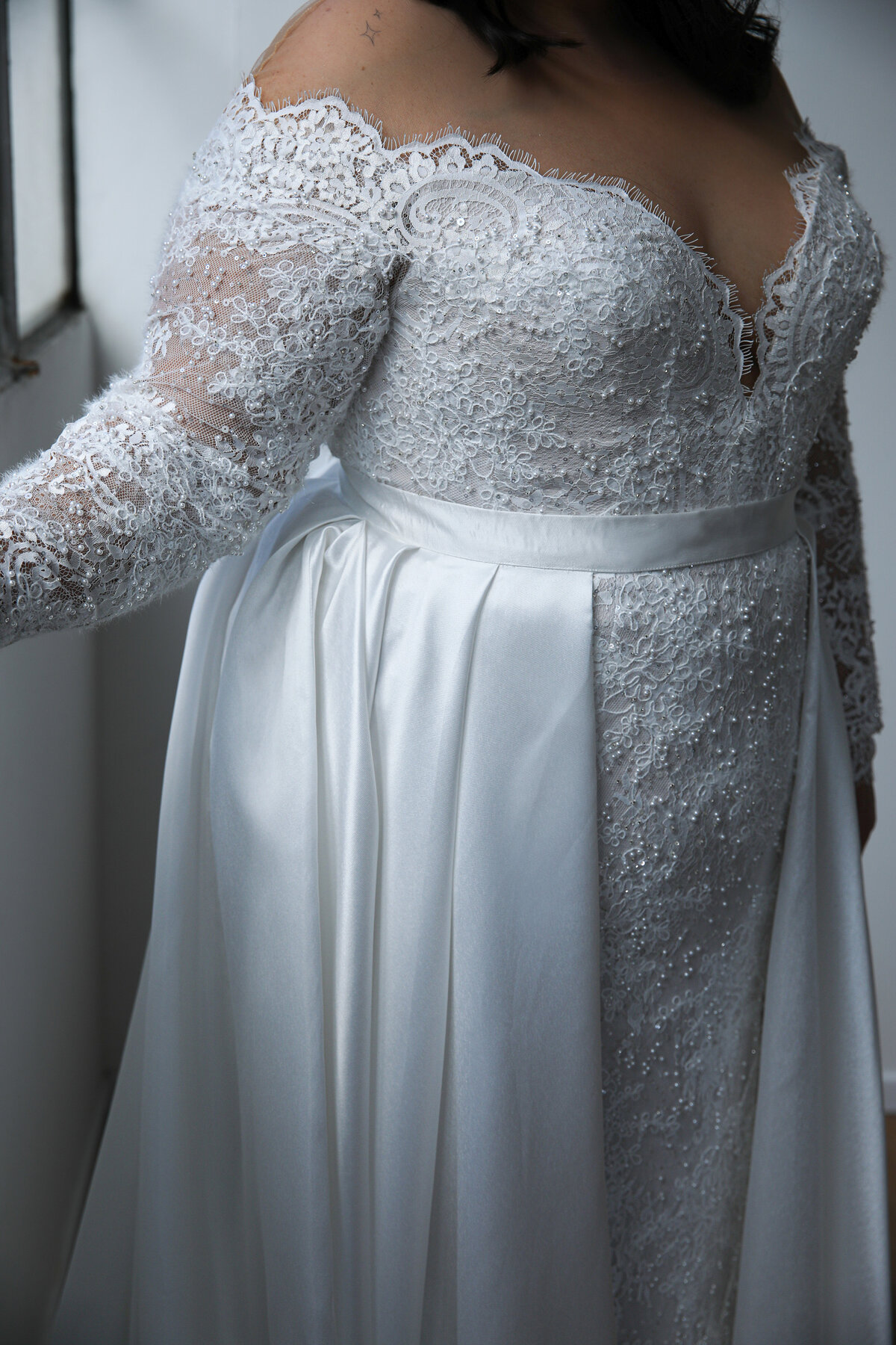 Fitted Plus size wedding dress