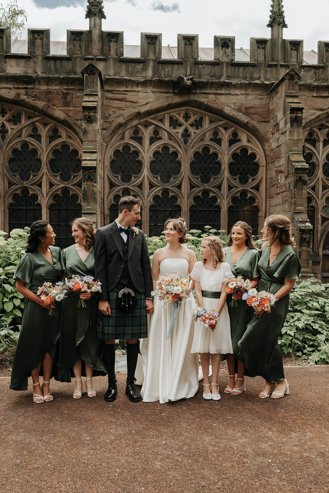 Issy-and-Bella-Floral-Design-Wedding-Florist-Herefordshire-Dewsall-Court-S-J23
