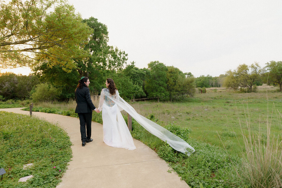 Esme&JacobWeddingPhotos_Previews_AustinWeddingPhotographer_HereafterFilms-71