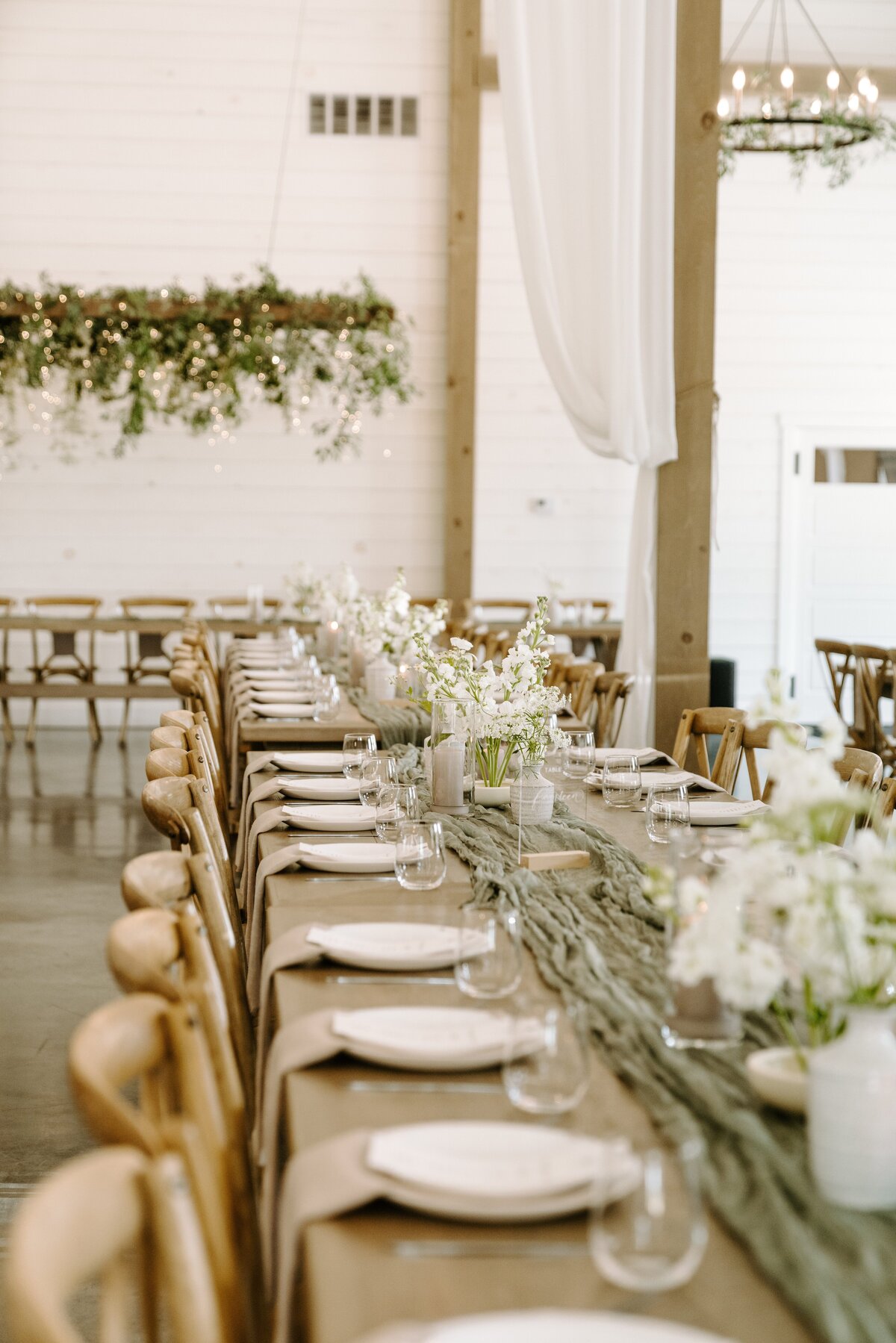 evergreen_weddings_co_canada_wedding_planner_designer_ottawa_winnipeg_toronto_full_service_wedding_planning_management_coordination_coordinating_design_services_designer_luxury_high_end_Reception-32
