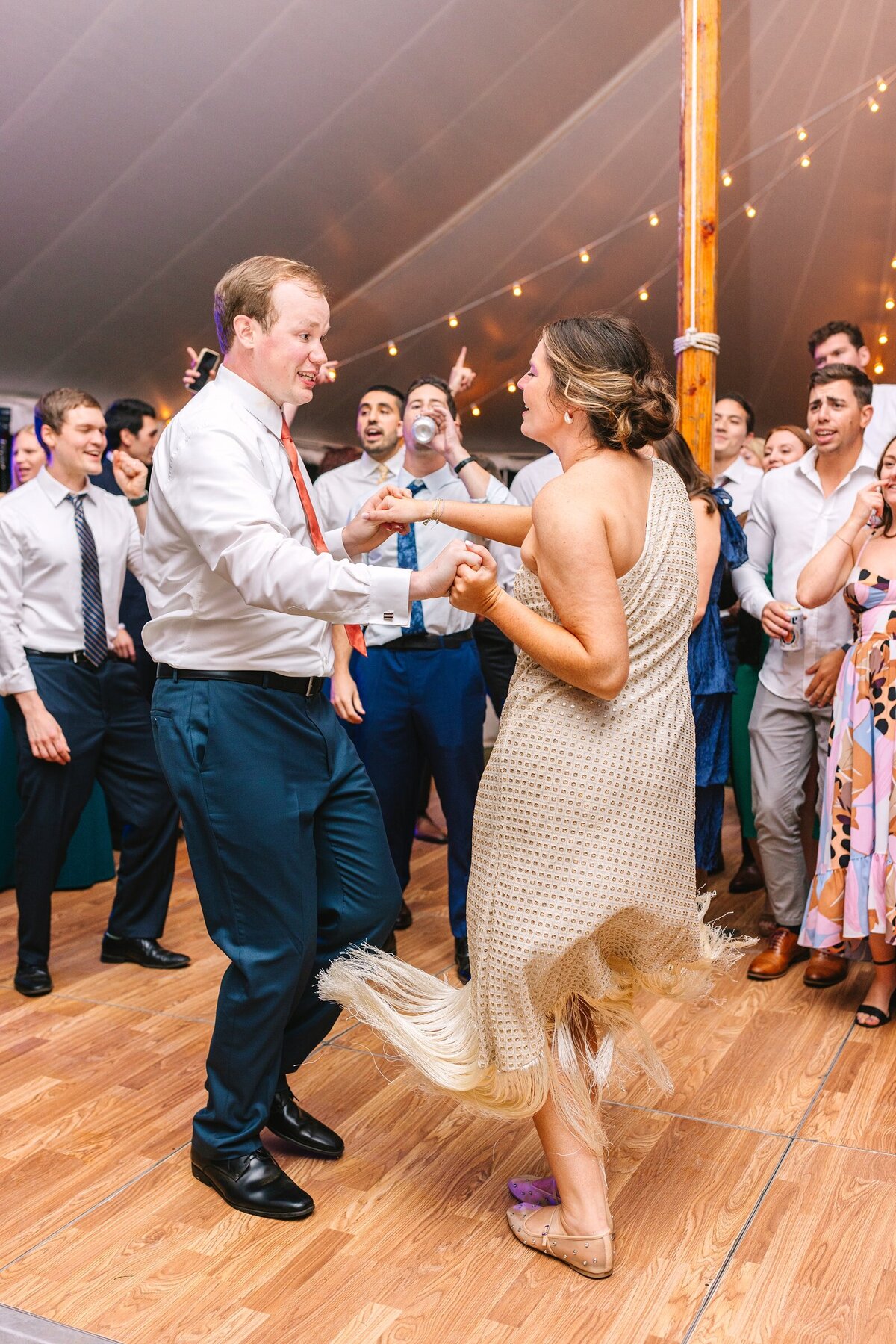 Live_Well_Farm_Colorful_Fall_Wedding_Harpswell_Maine_Photography_0114