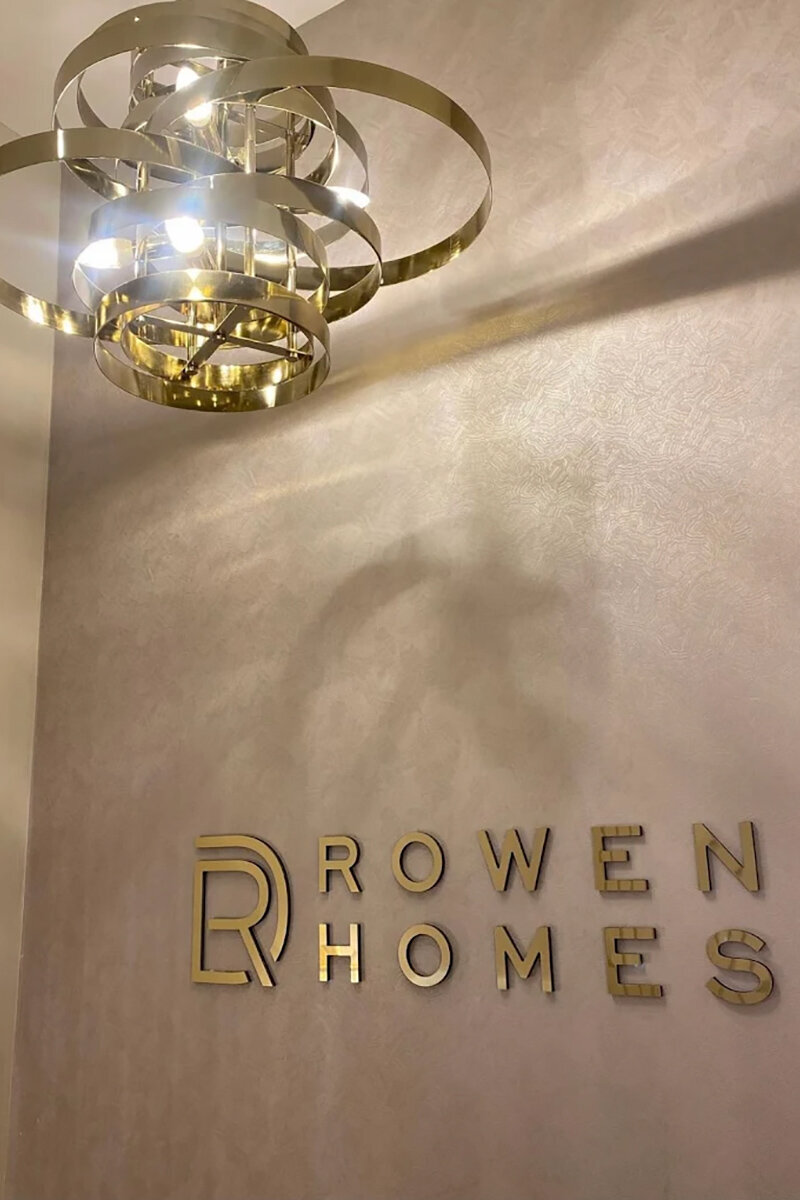 ellis-signs-internal-gold-lettering-newcastle-gateshead-north-east