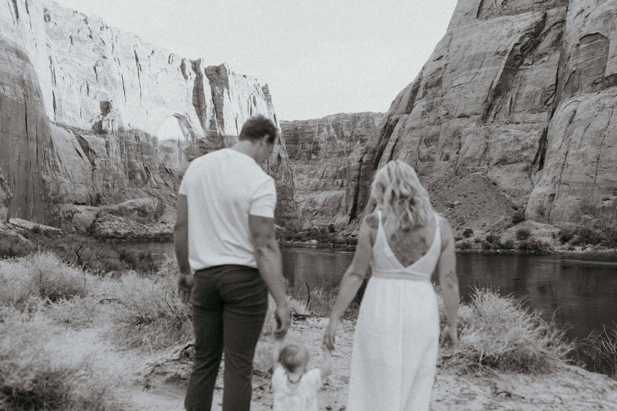 arizona-elopement-photographer-grand-canyon-family-photos-16