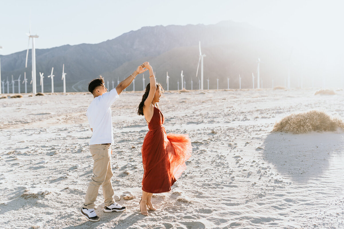 Palm-Springs_Windmills-Engagement-Session-8