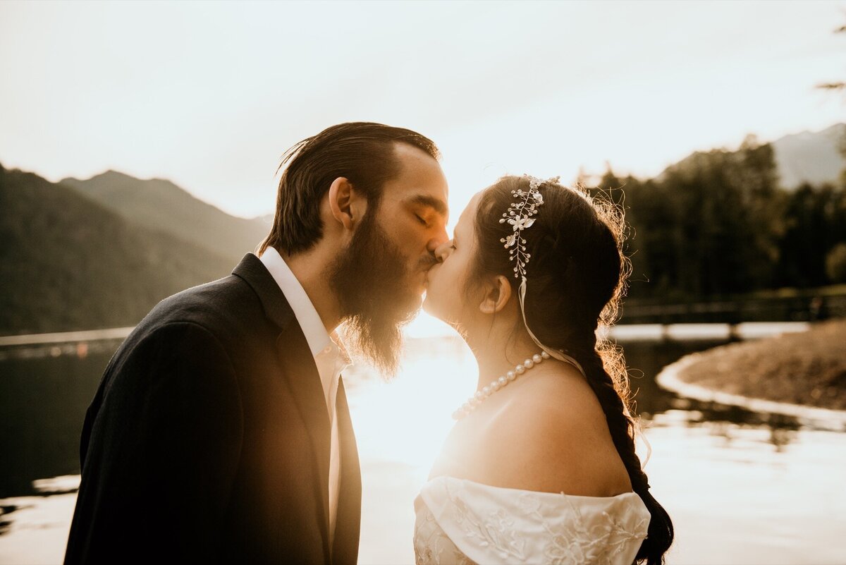 Elopement Lake Cushman  PNW