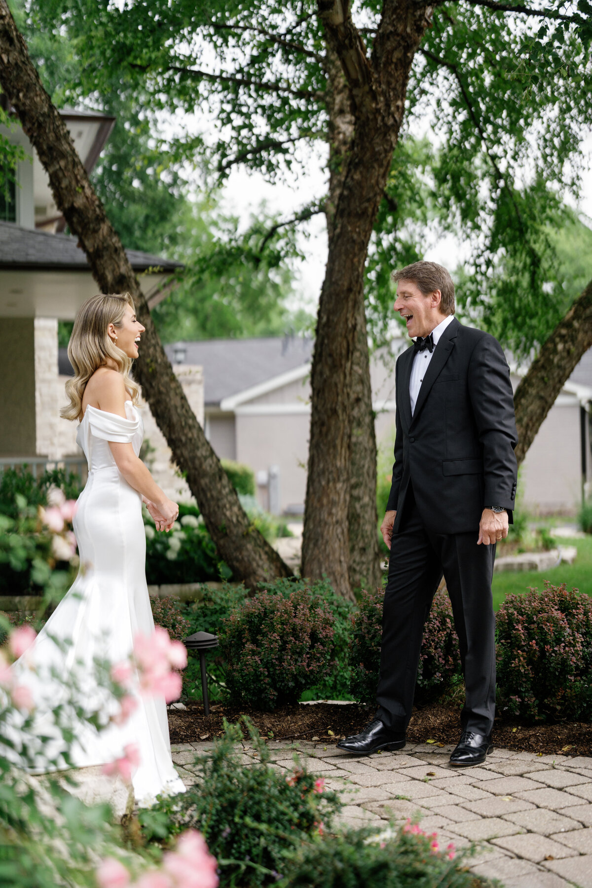 Aspen-Avenue-Chicago-Wedding-Photographer-Chicago-Athletic-Association-Simplicitee-XO-Design-Co-St-Mary-of-the-Angels-Church-Anomalie-Beauty-Timeless-Vogue-53