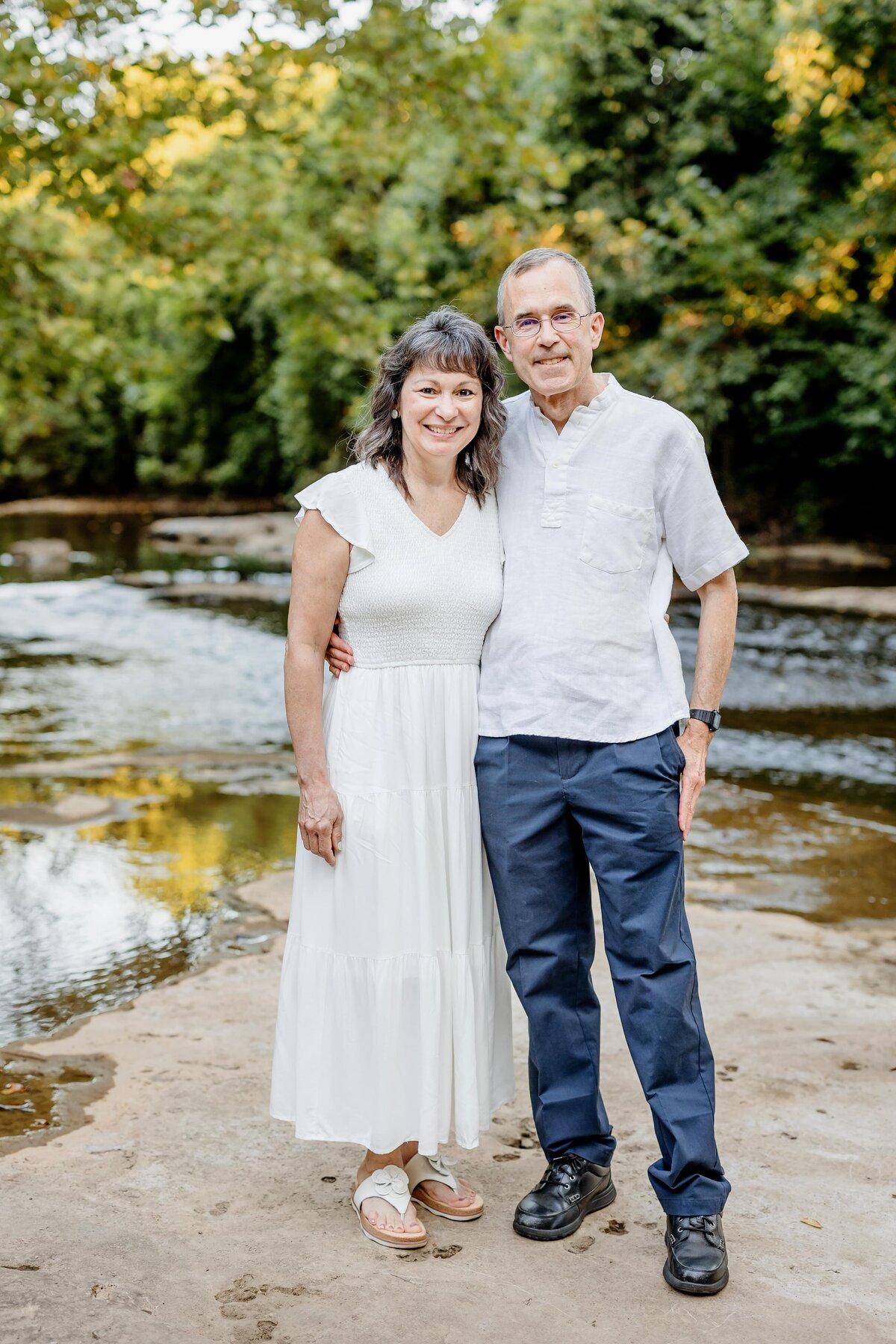 Outdoor family photos at Centennial Park