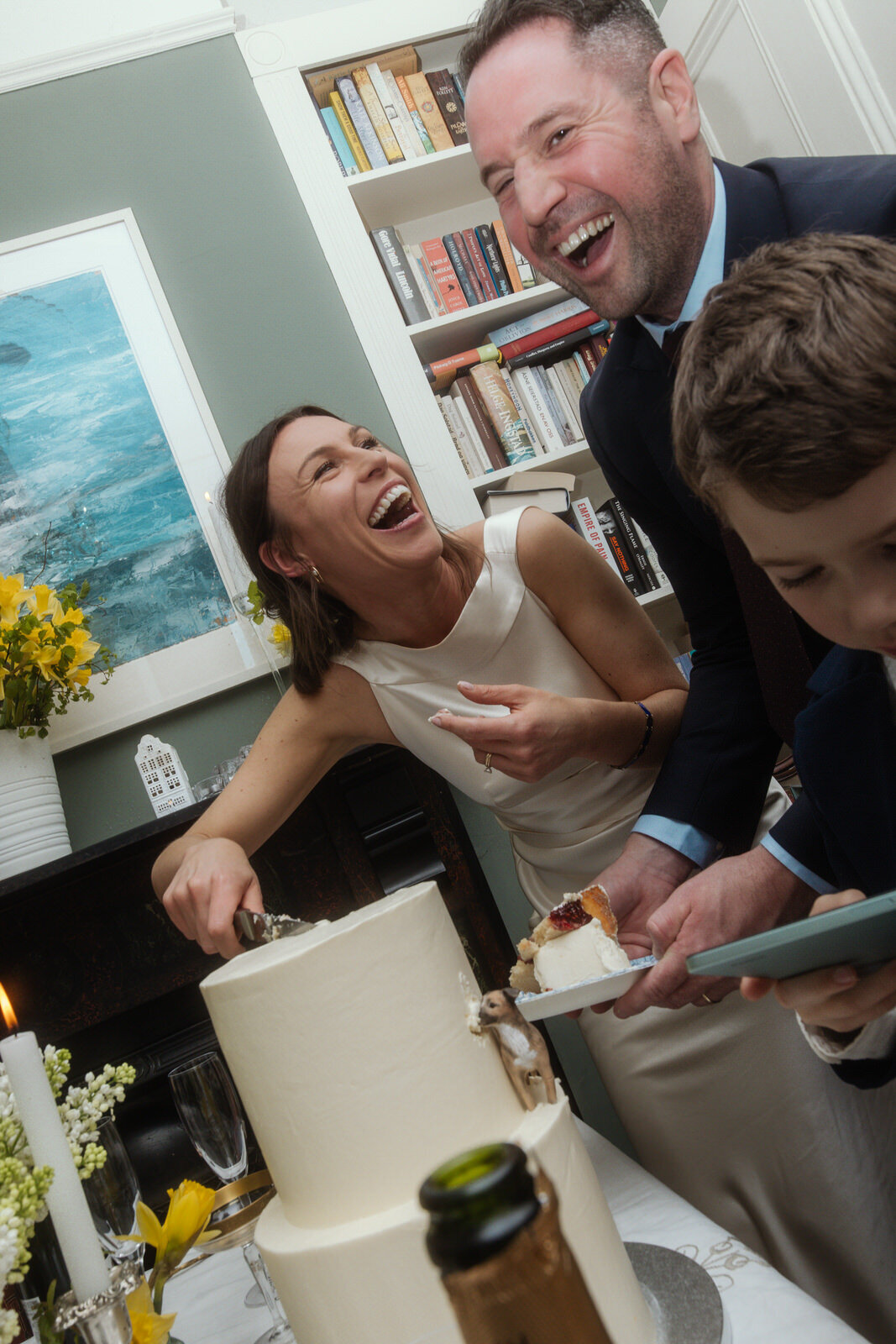 documentary-wedding-photographer-dublin-city-hall