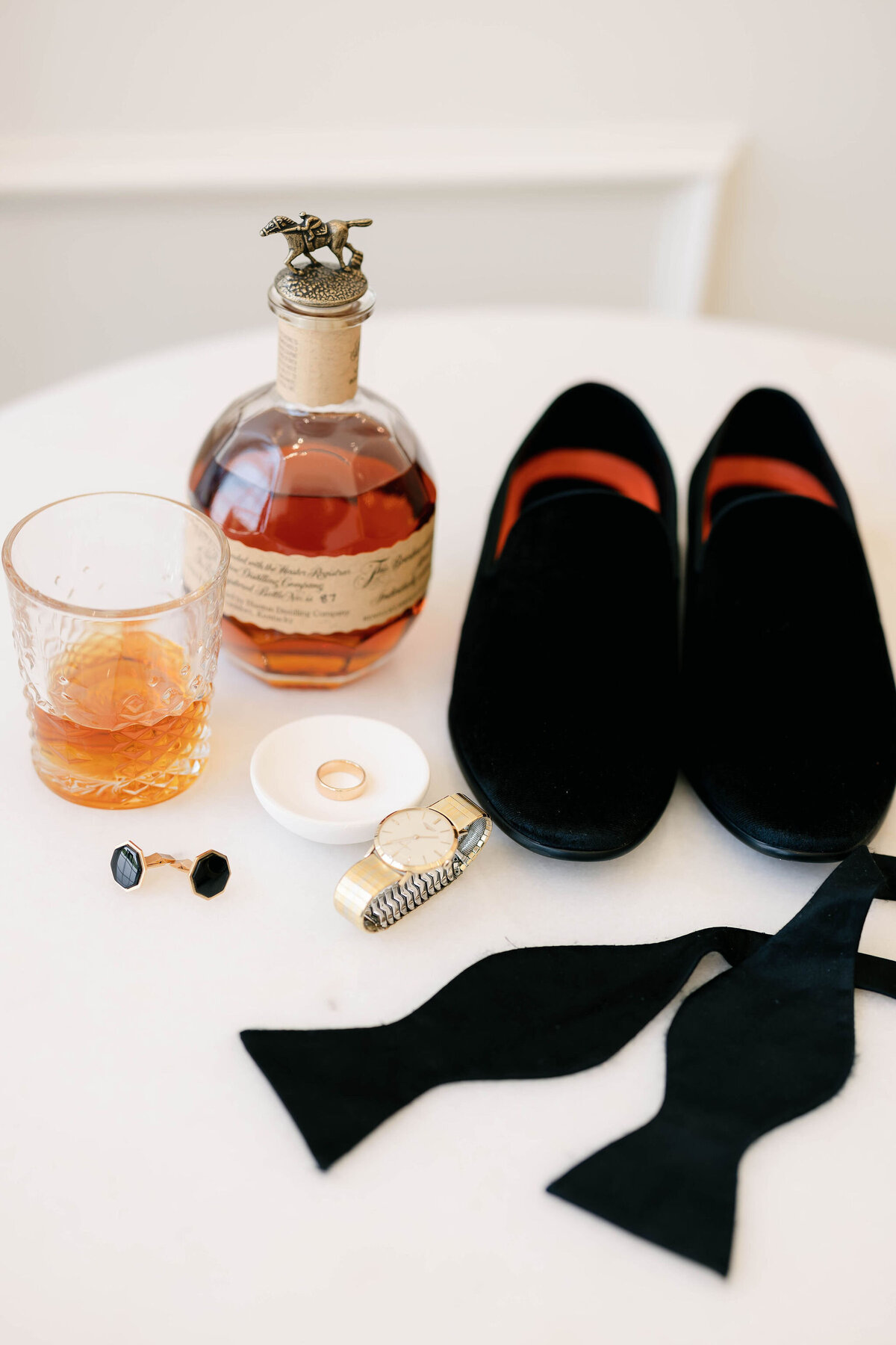 31_groom-wedding-details