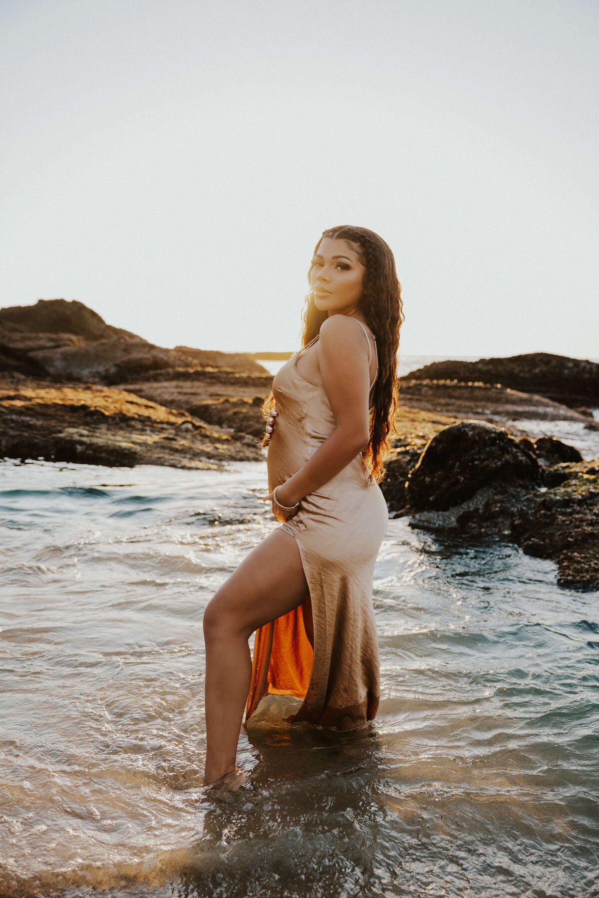 pregnancy-reveal-beach-photoshoot-laguna-cali