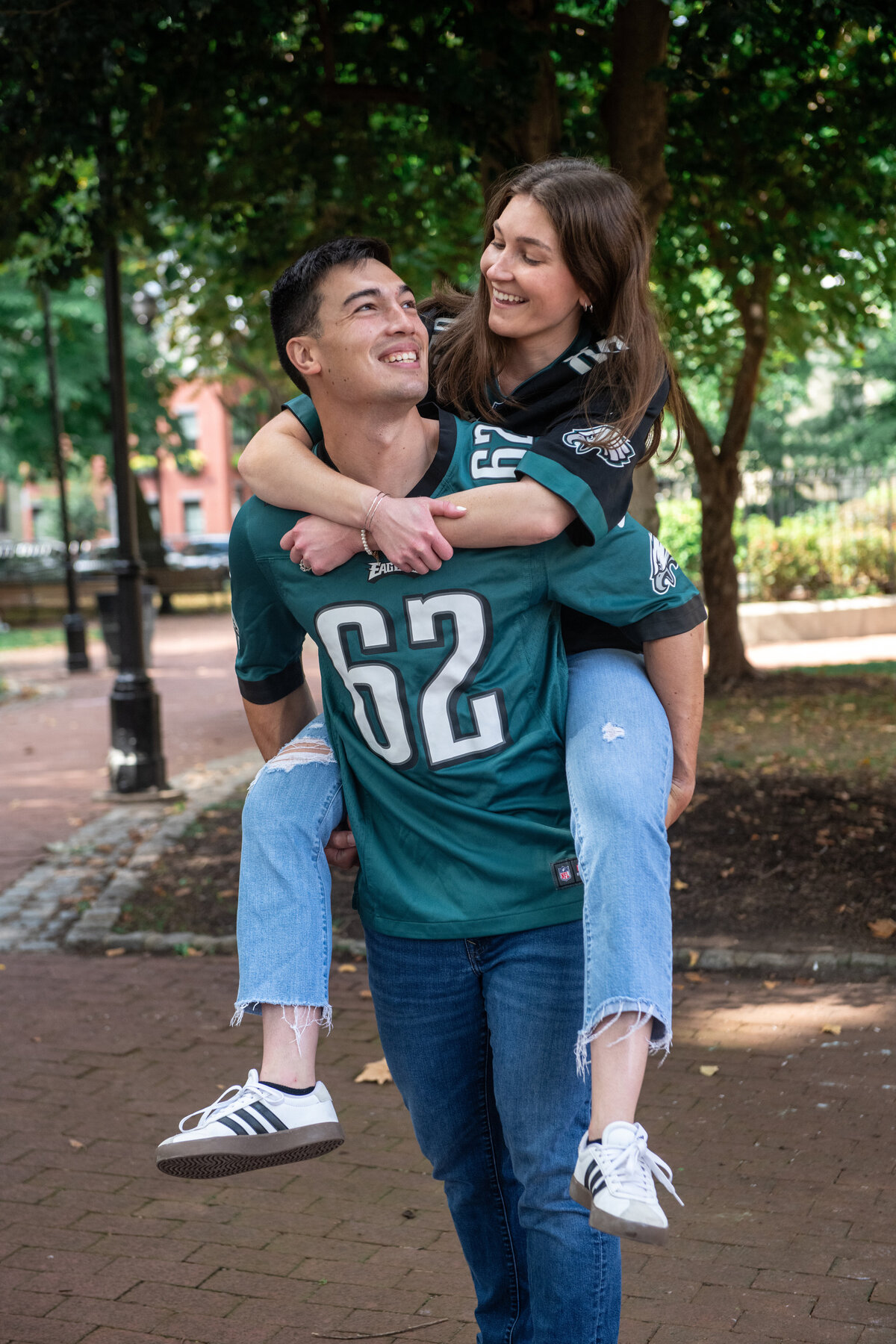 Philadelphia_Eagles_engagement_photo_in_park_1