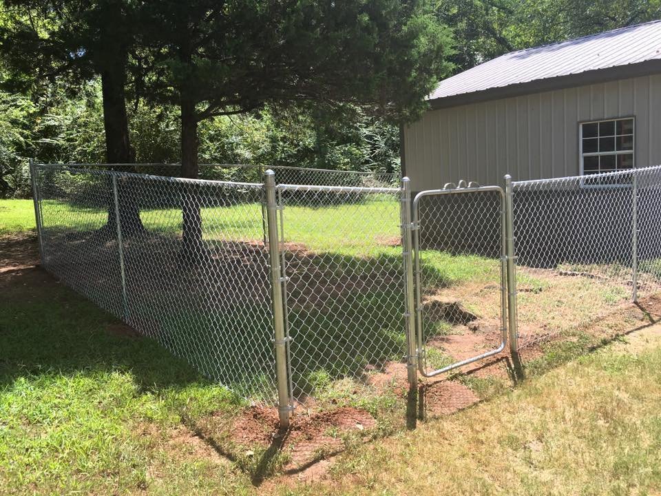 Chain Link Dog Pen