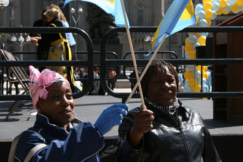 2012-Ladies w: Flags