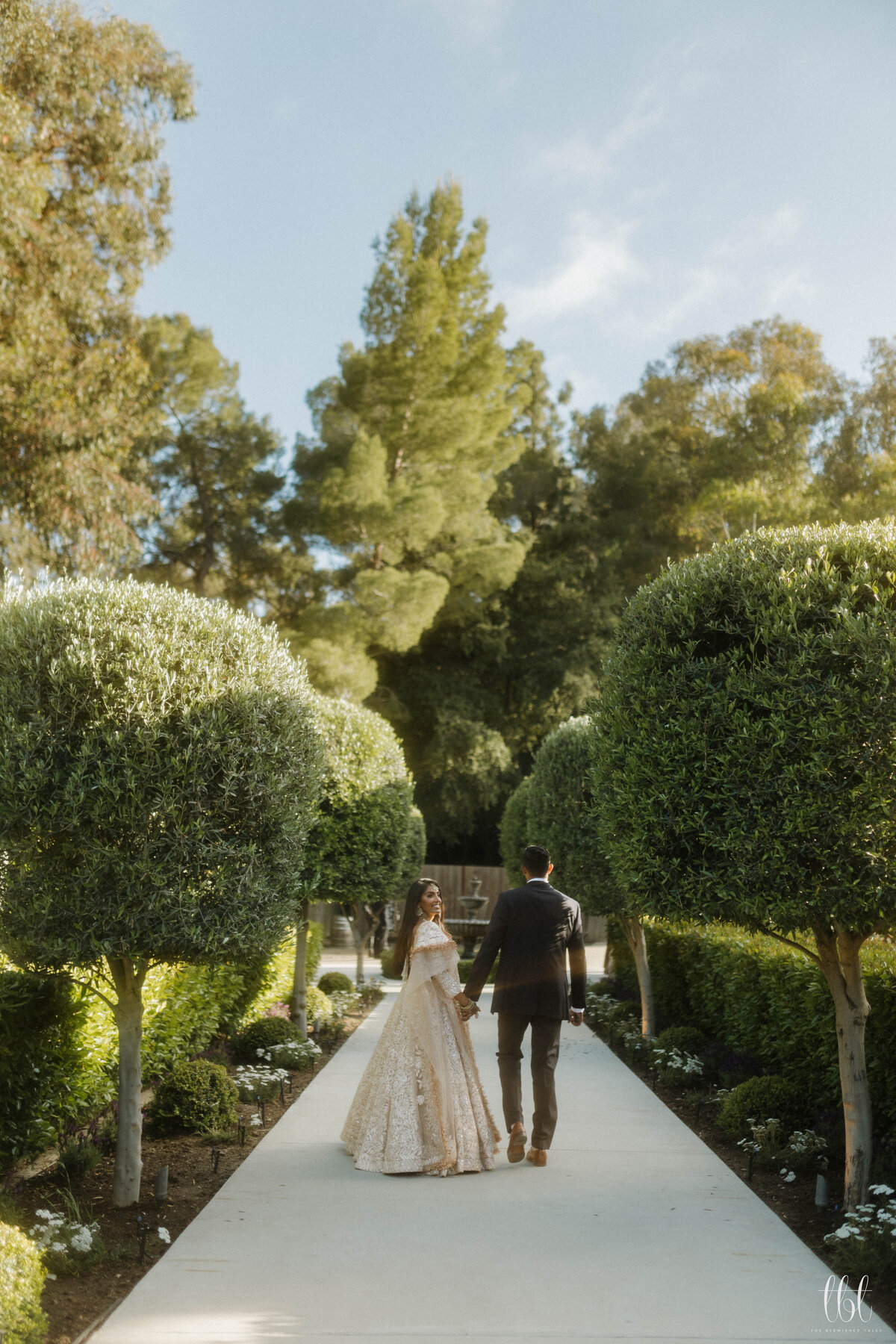 FayeFernCreative-CalamigosRanch-Wedding-Pavilion-CocktailHour-AM-37