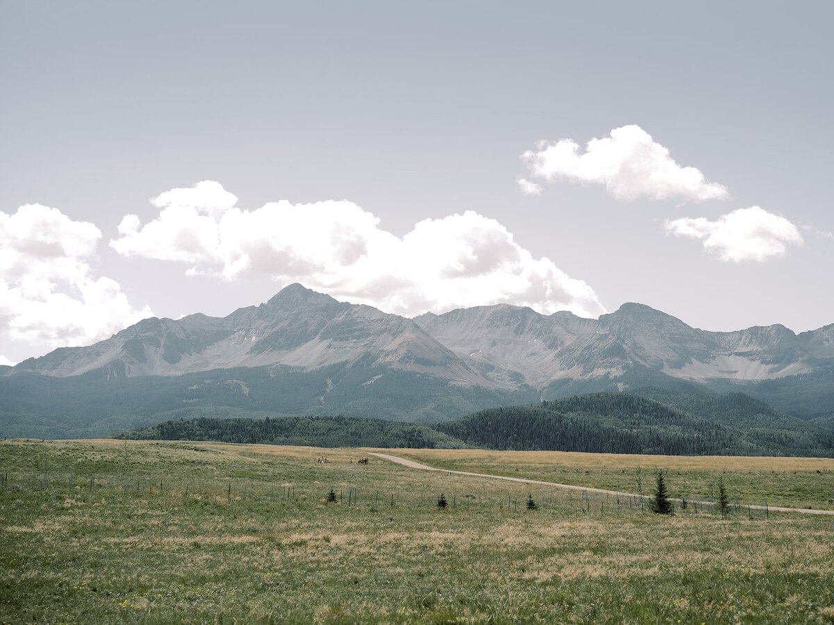 Callie x Eric. Schmid Ranch Wedding by Alp & Isle. Preparations-2