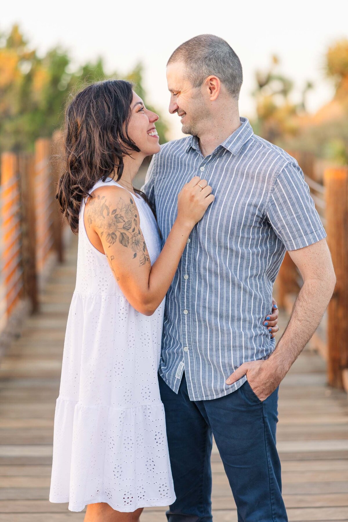 joshua-tree-lancaster-california-couples-photo-session-aronoff-photography (5)
