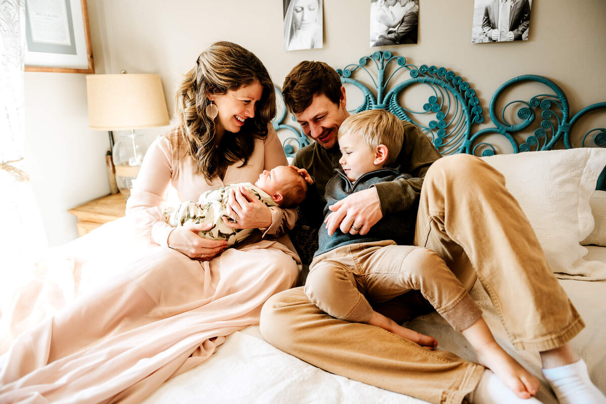 Baltimore-newborn-photographer 