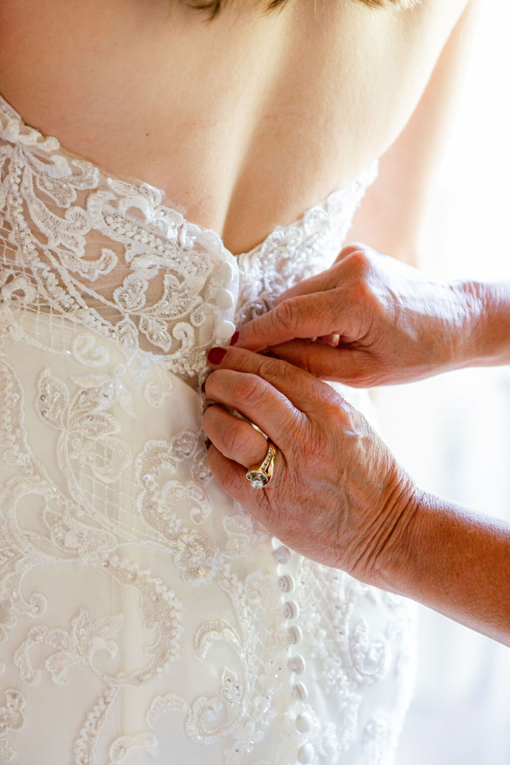 fairmont-mayakoba-bride-getting-ready-7