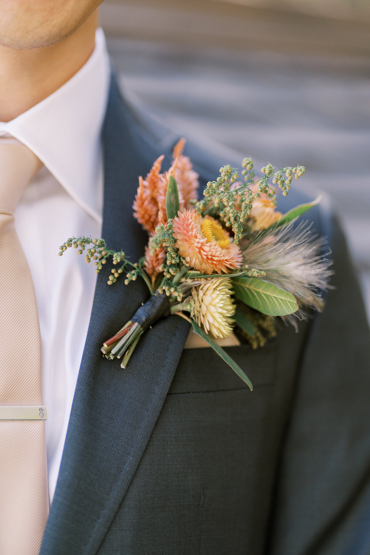 fall boutonnierre