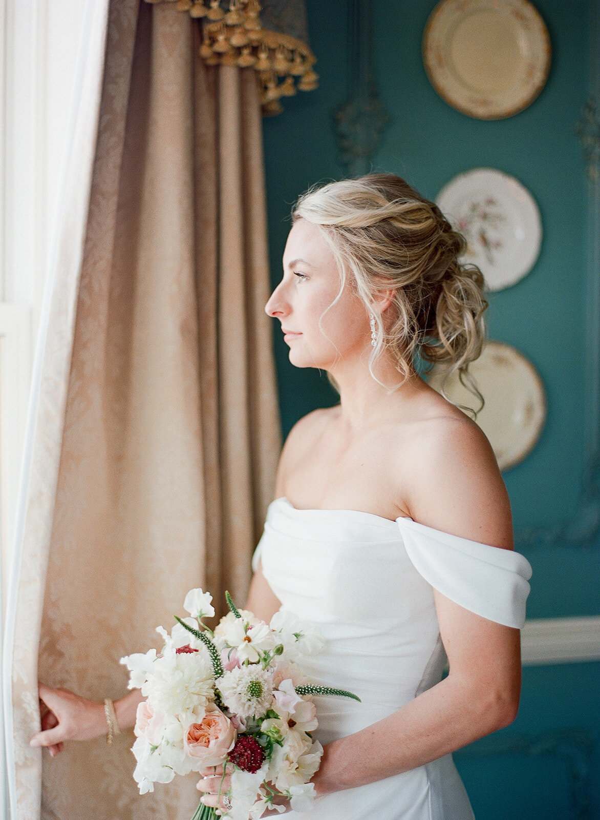 Wedding_Chanler Cliff Walk_Newport Mansions_RI__89731513_0002©HilaryBlock