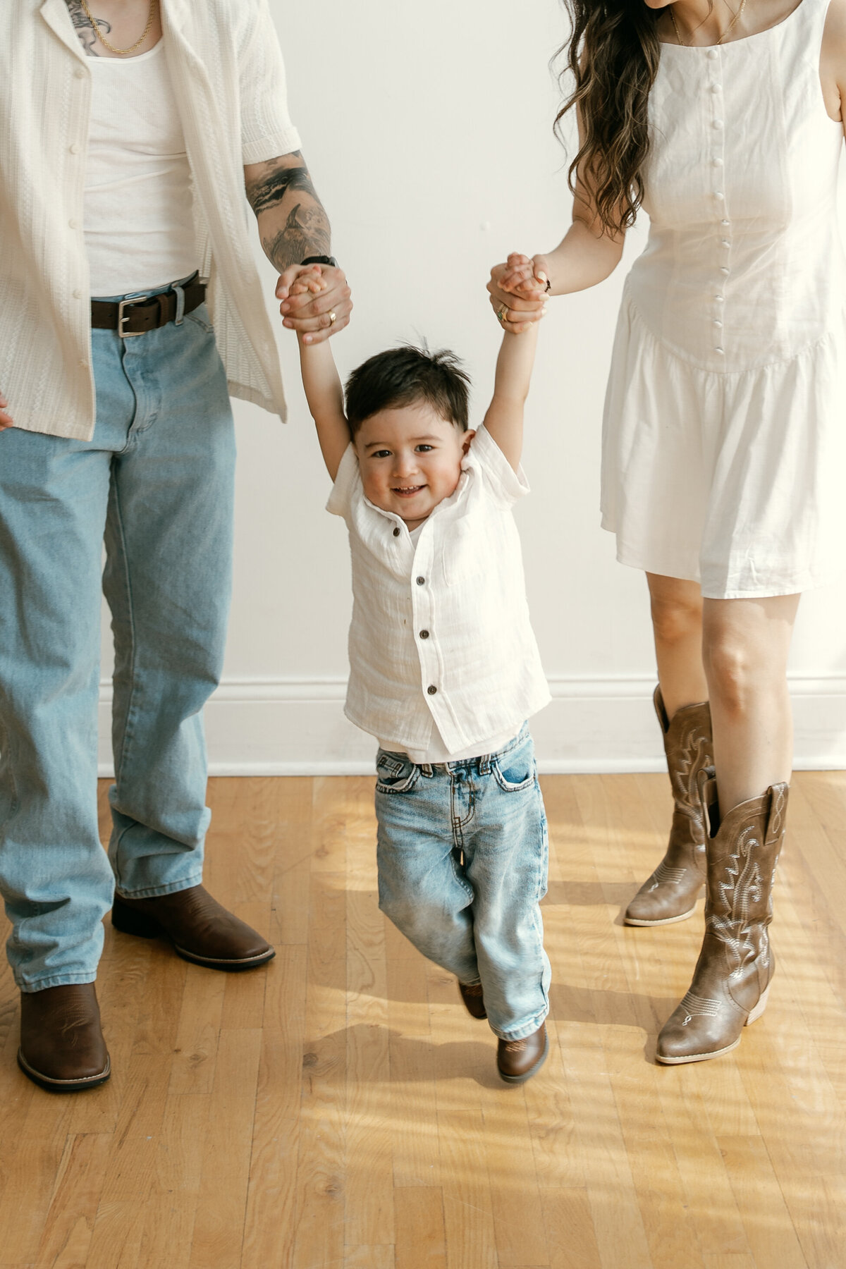 Abigail Anne Photography Storytelling Wedding Photographer in Colorado and Chicago — Family Photo 25