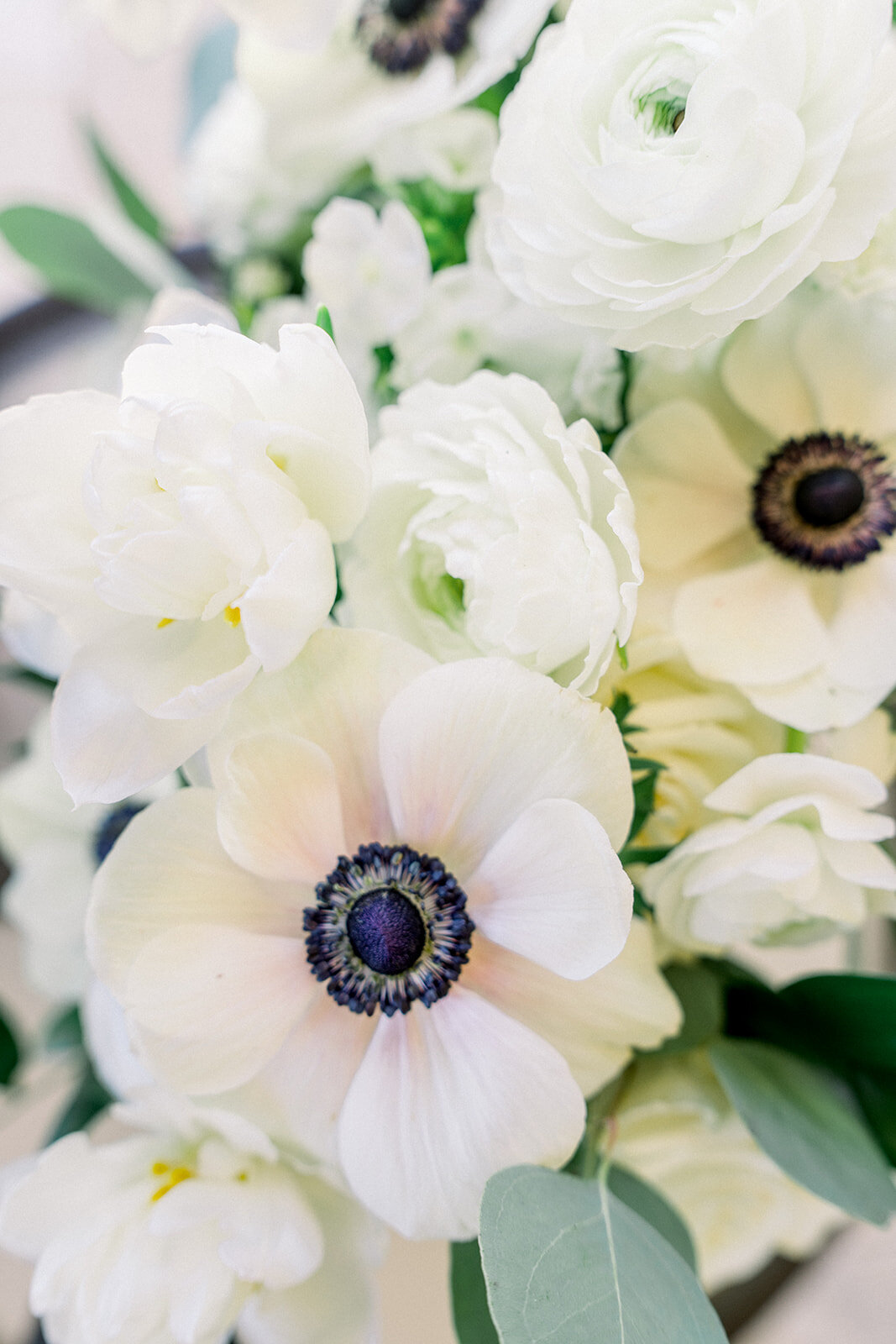 White wedding flowers at Dolphin Bay Resort in Pismo Beach, CA