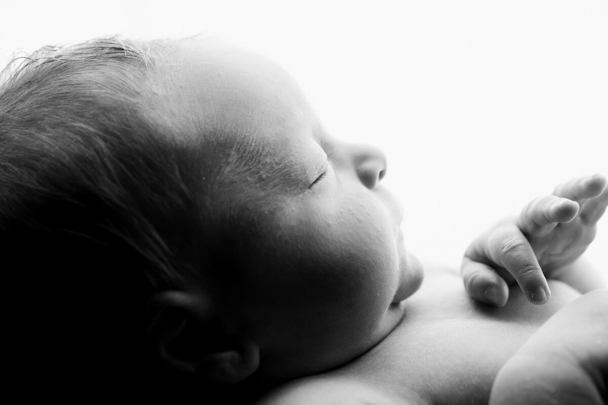 best newborn photography Cave Springs, Pleasant Grove newborn photographer, Farmington AR newborn photography