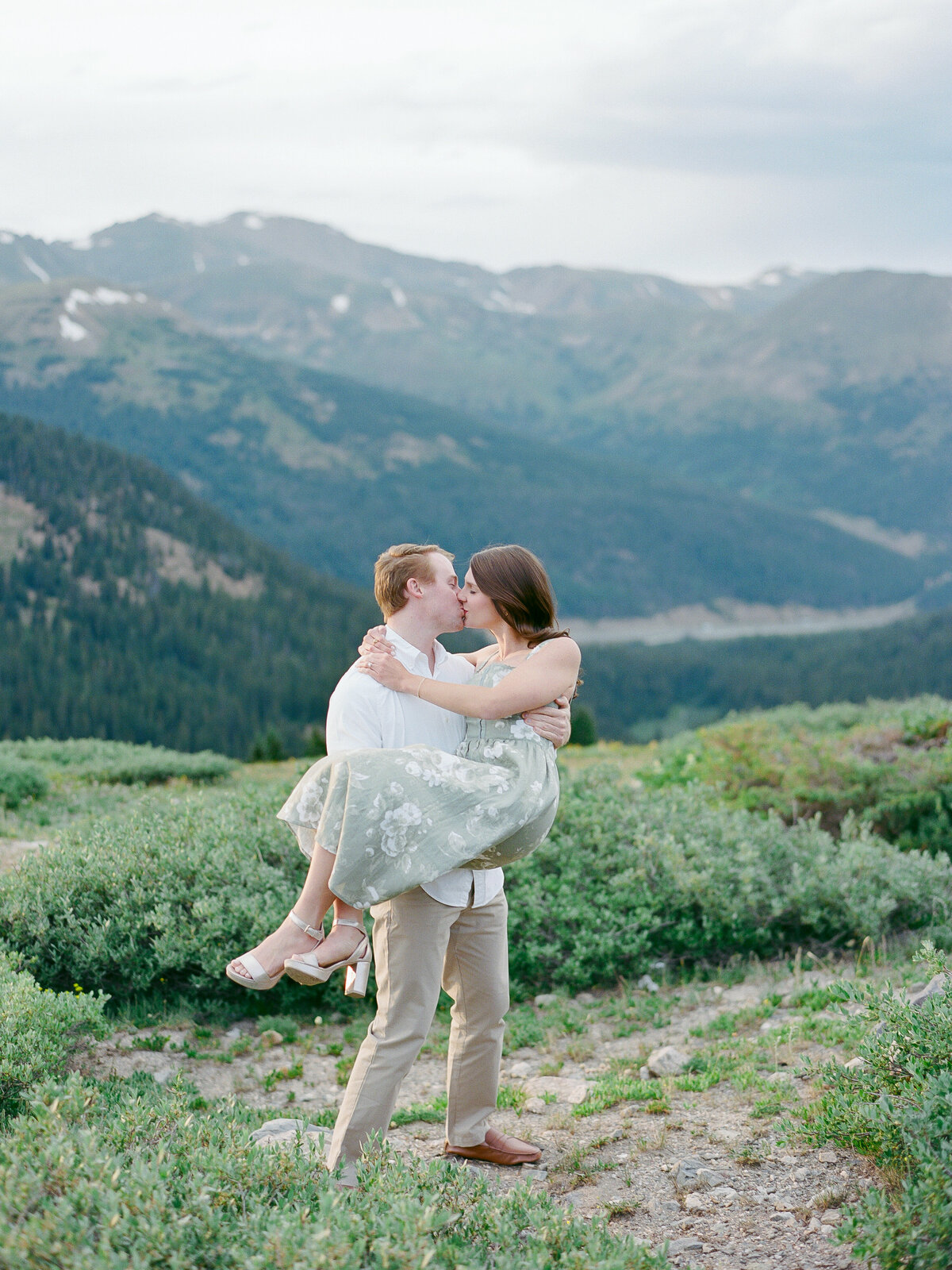 Loveland-Pass-Engagement-Photos-17