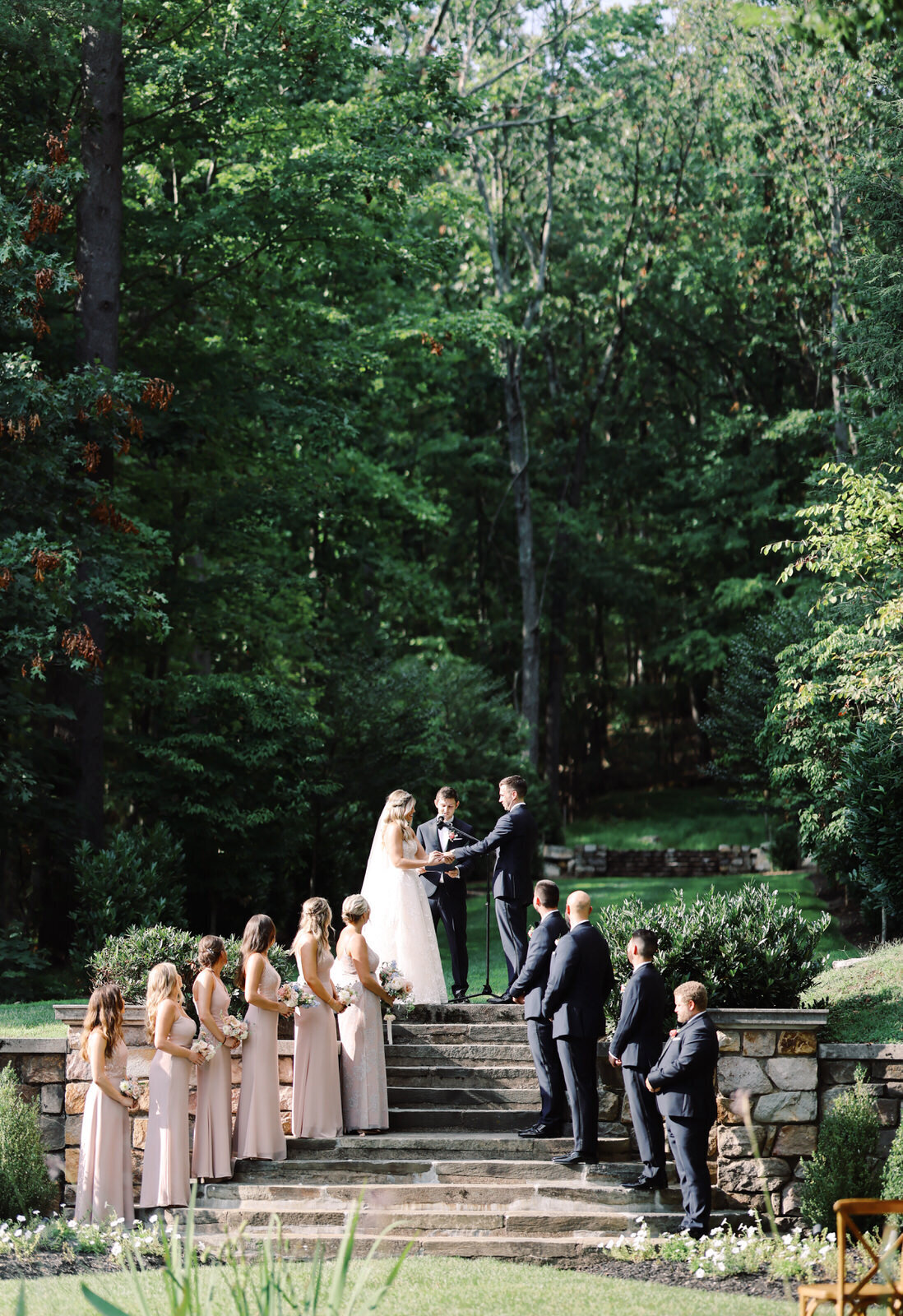 Elegant outdoor summer wedding photography at a historic Maryland wedding venue.