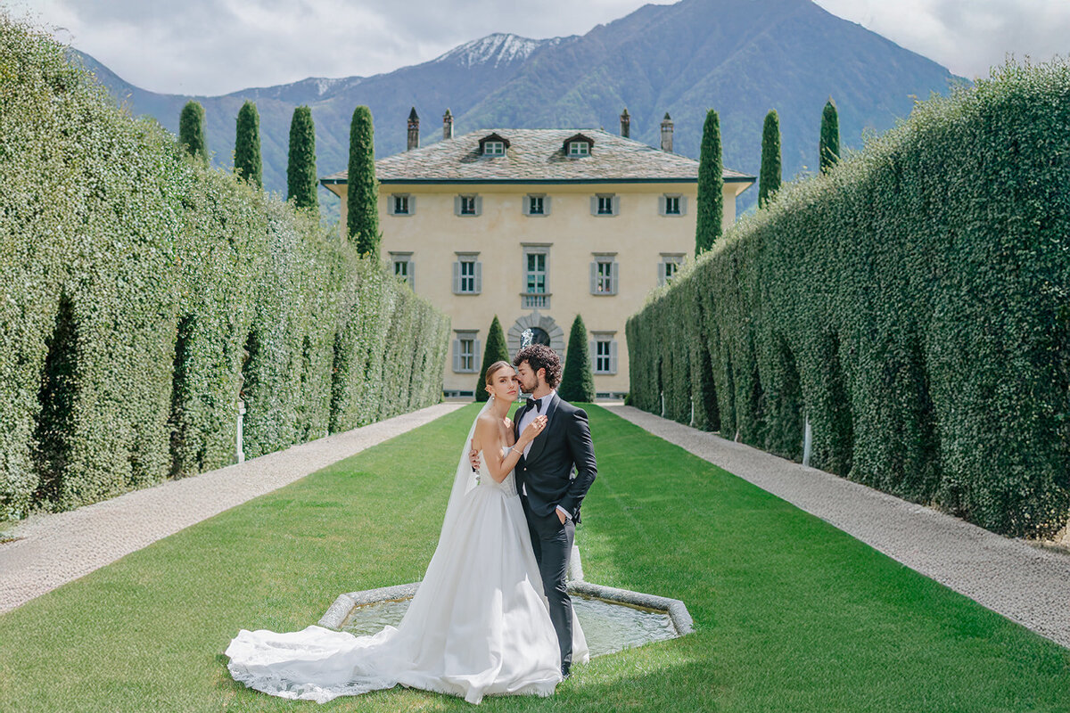MorganeBallPhotography-StyledShoot-SparklingMoments-VilllaBalbiano-04-couple-39-