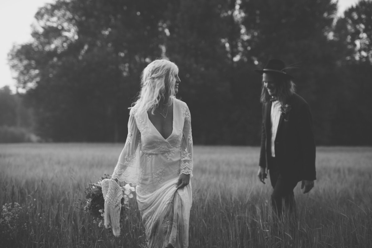 bohemisk-brollopsfotograf-varberg-halland-vastkusten-lantligt-brollop