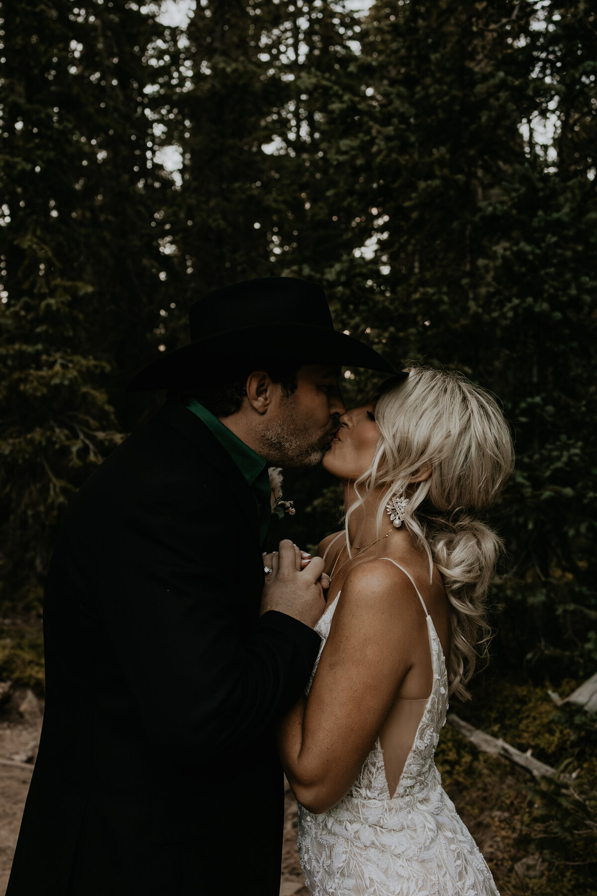 williams-lake-trailhead-elopement-taos-ski-valley-41
