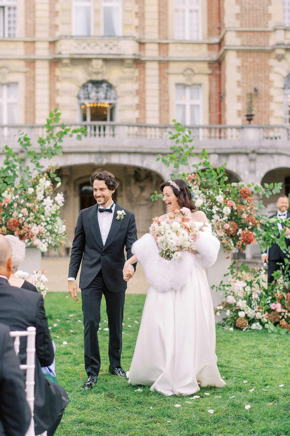Maïlys Fortune Photography Husband Wife Wedding Weddings Photography France Switzerland Italy Timeless Dreamy Imagery Bilingual French English Destination Weddings Destination Wedding Provence French Riviera Paris Lake Como Tuscany101