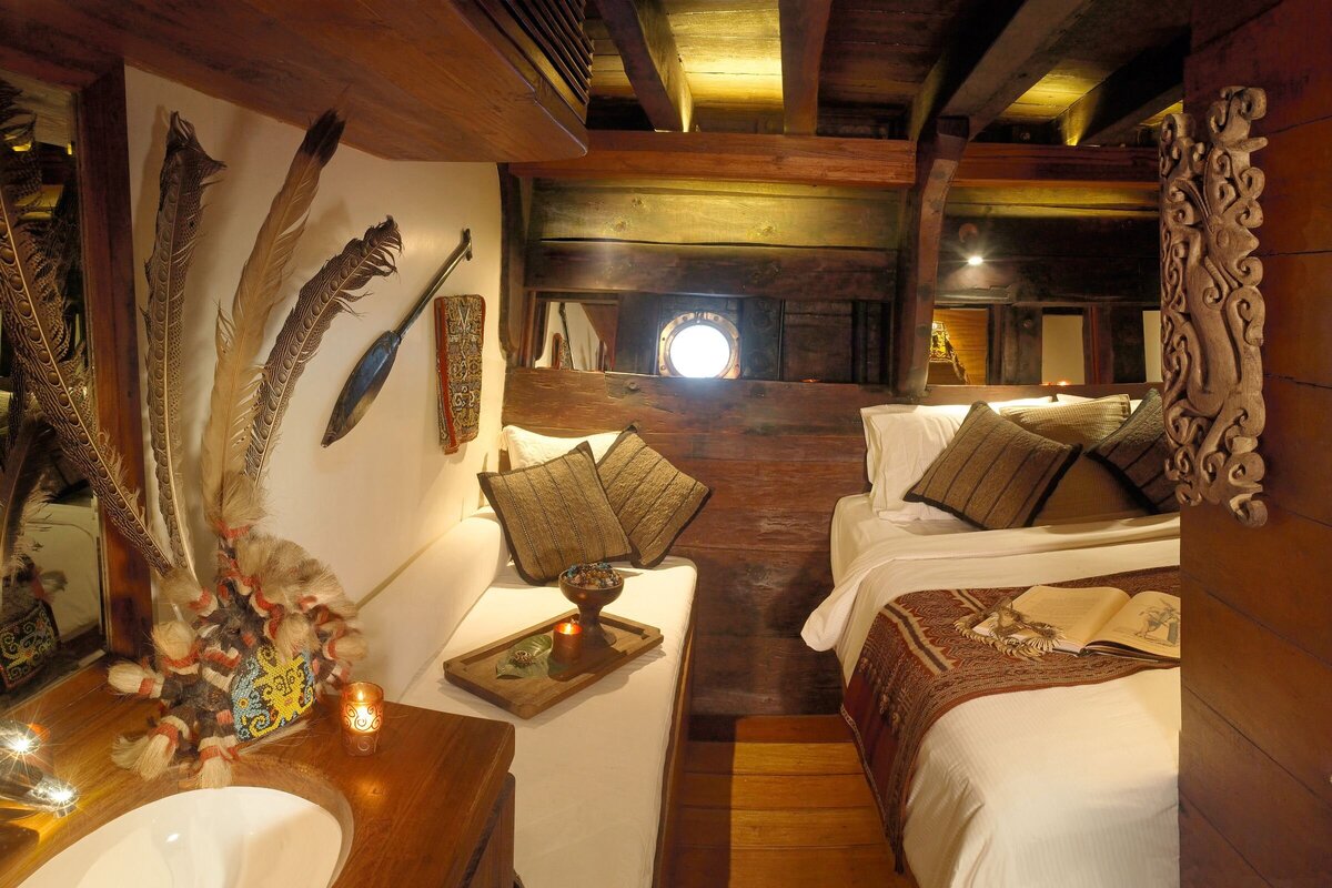 Luxury Yacht Charter Indonesia Silolona 10