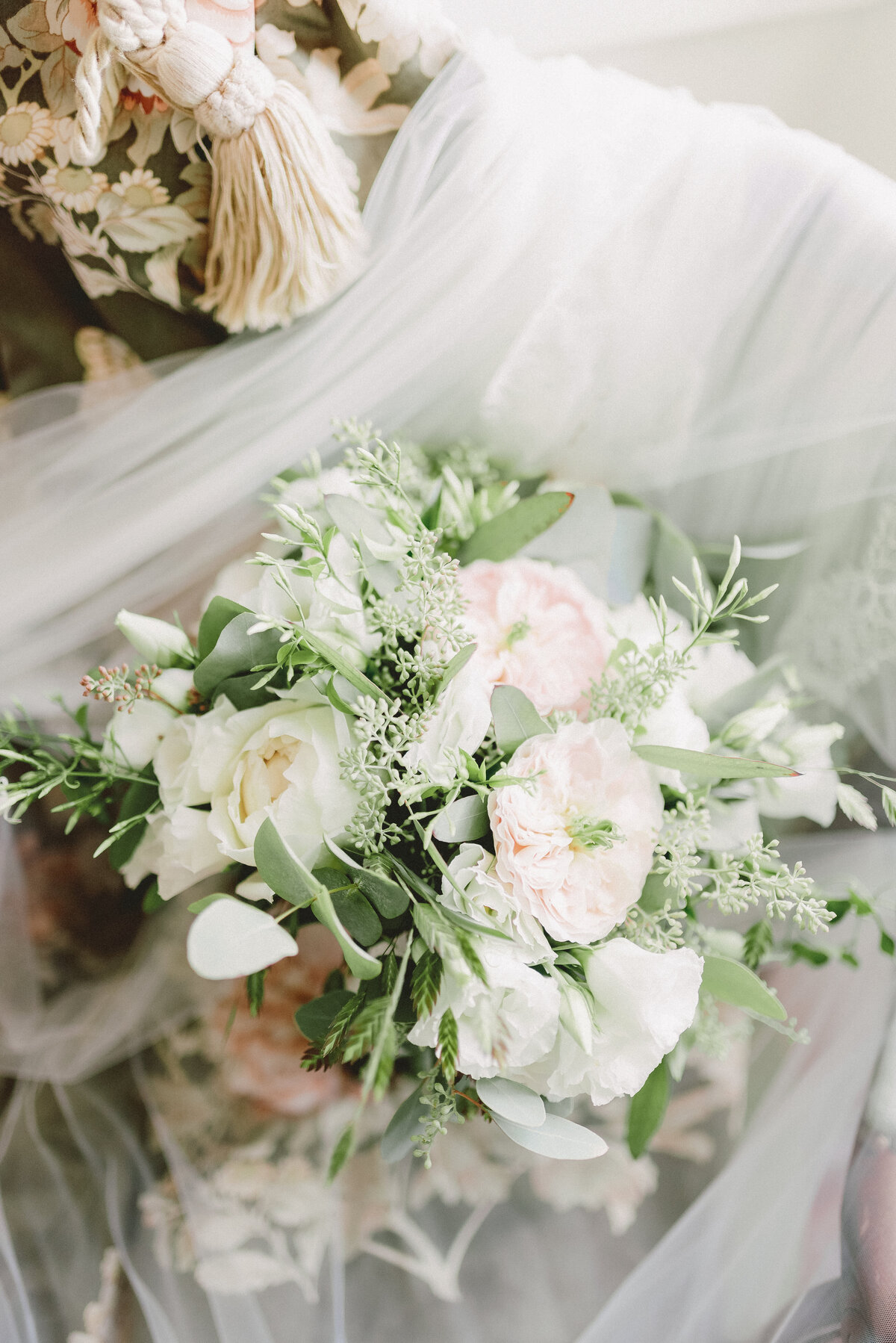 coral and pastel wedding flowers, image by Jill Cherry Porter Photography