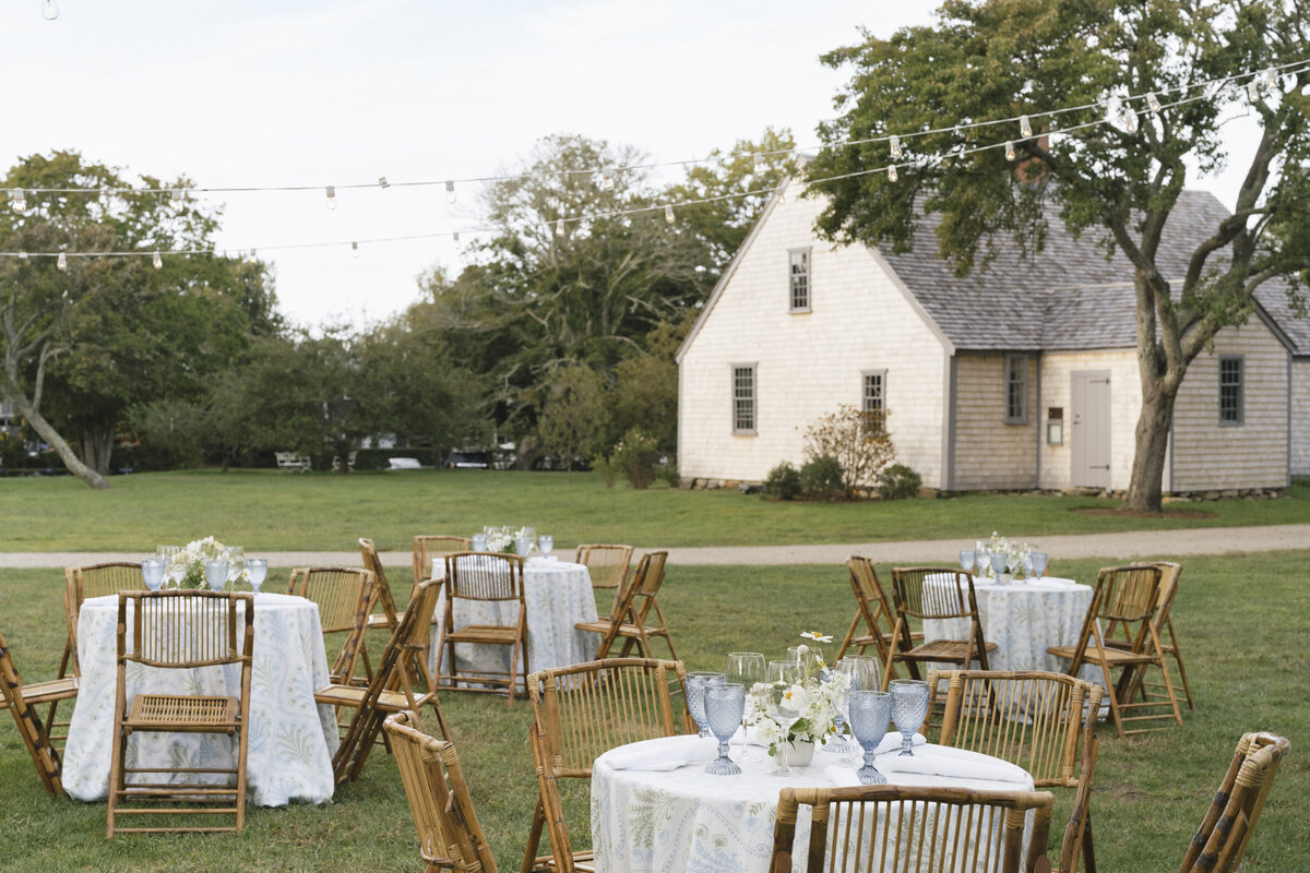 Marthas-vineyard-wedding-planner-kg-events-design-luxury-destination-weddings-private-events-corporate-events-edgartown-ma-event-designer-outdoor-tented-wedding-reception-island-wedding-vogue-wedding-pohogonot-167